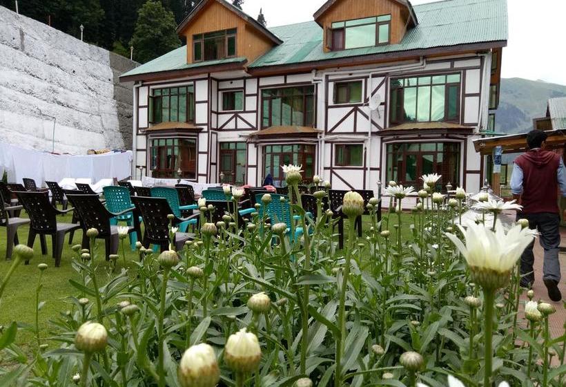 Hotel Glacier Heights 4