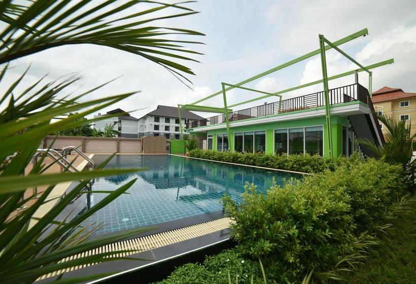 Hotel Gold Airport Suites 8