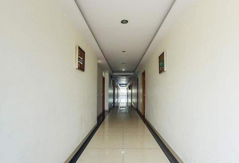 Hotel Leela Pavilion 3