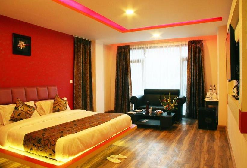 The Moniker Resort & Spa 5