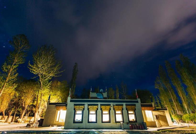 Ladakh Sarai Resort 1