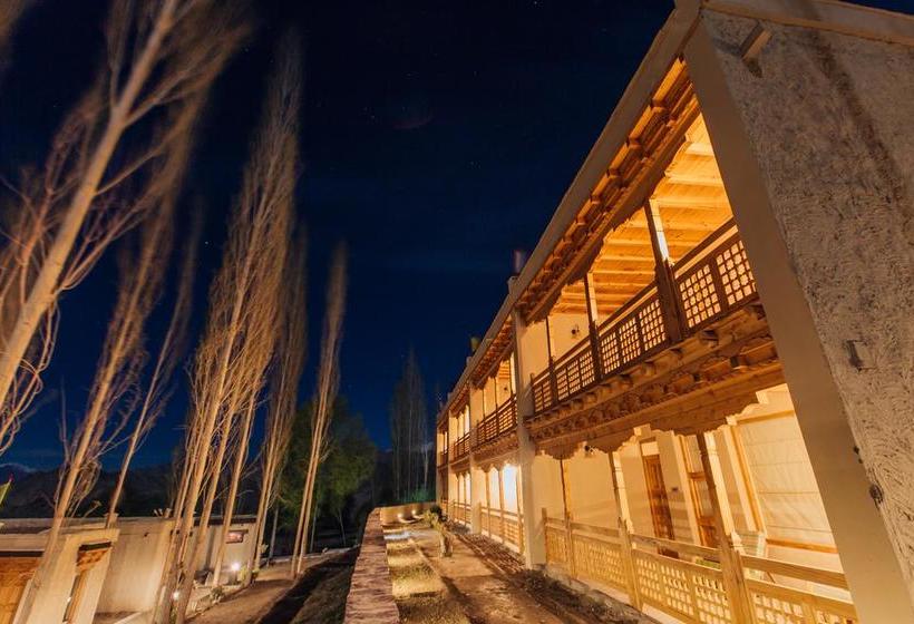 Ladakh Sarai Resort 12