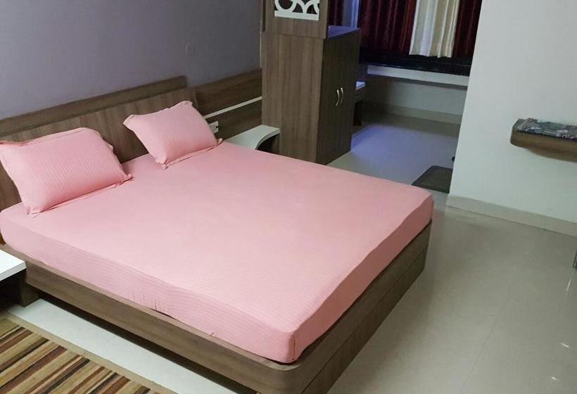 Hotel Shree Vidhichad Dharamshala Gwalior 5