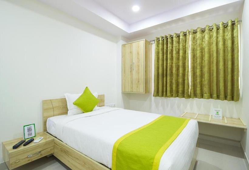 Hotel Treebo Pratz Inn 13