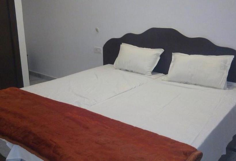 Hotel Karma Guest House 11