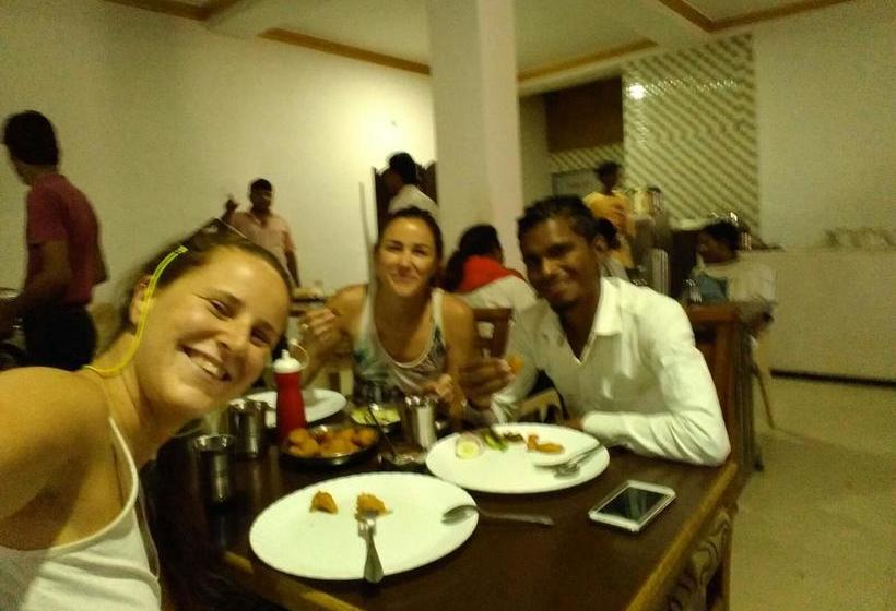 Hotel Karma Guest House 8