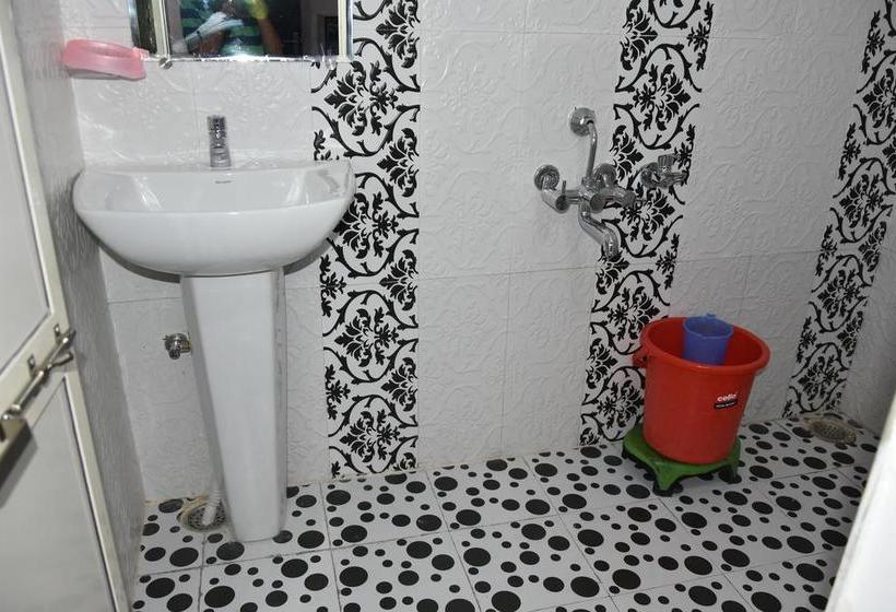 Grand Hotel Vinayak 8