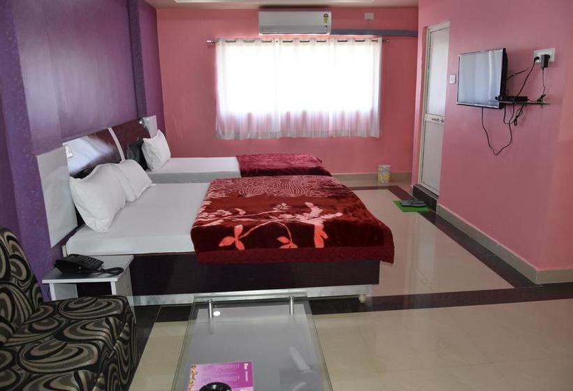 Grand Hotel Vinayak 9