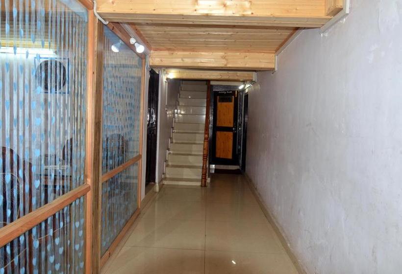 Hotel Kashmir House 1