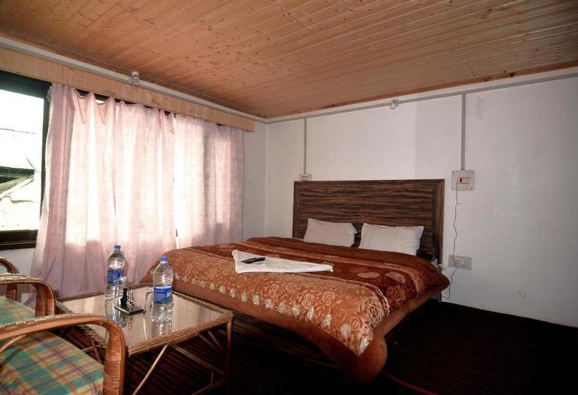 Hotel Kashmir House 8