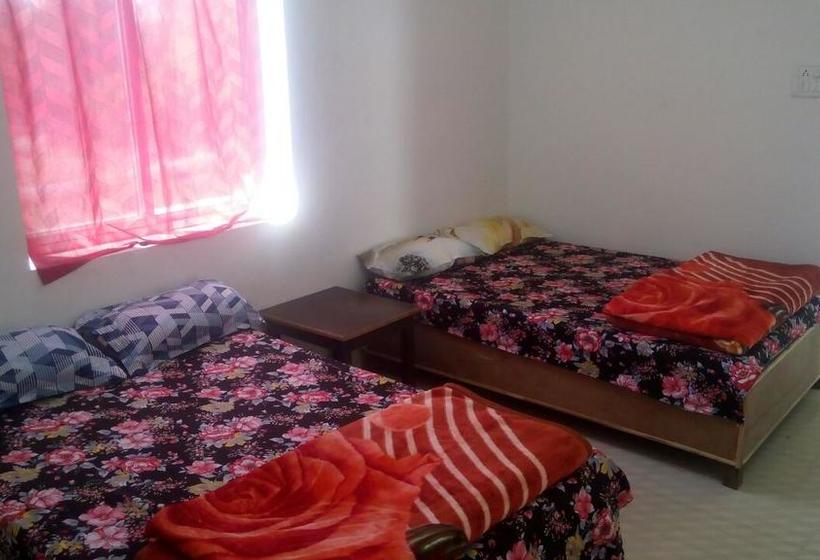 Hotel Ishika Residency 4