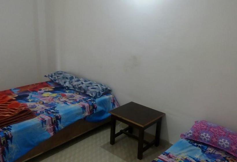 Hotel Ishika Residency 8