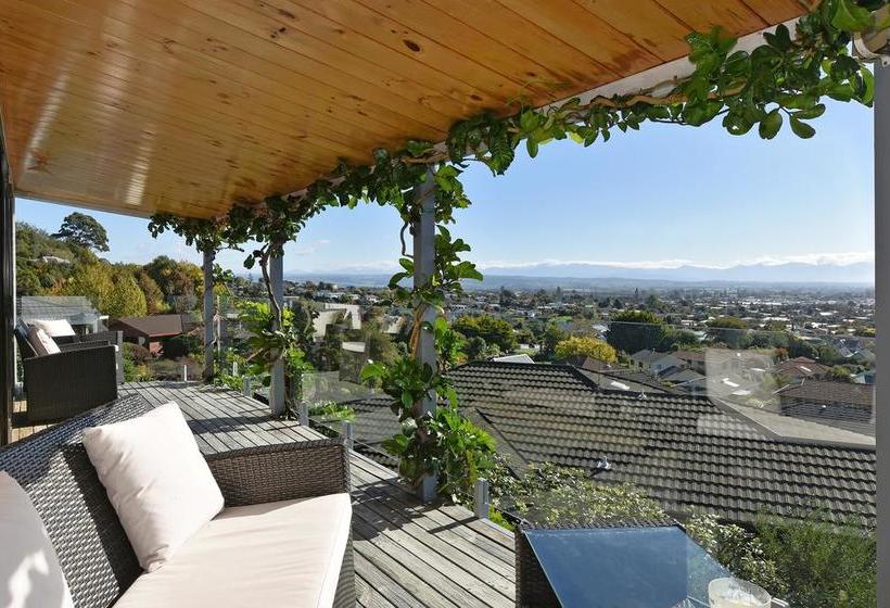 Bed and Breakfast The Treehouse 16