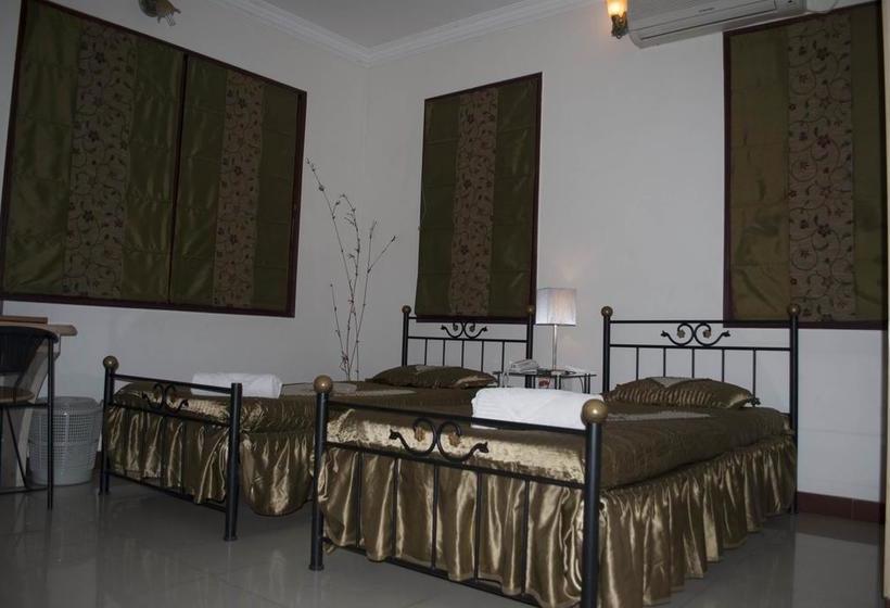 Hotel Pleasant Moments 5