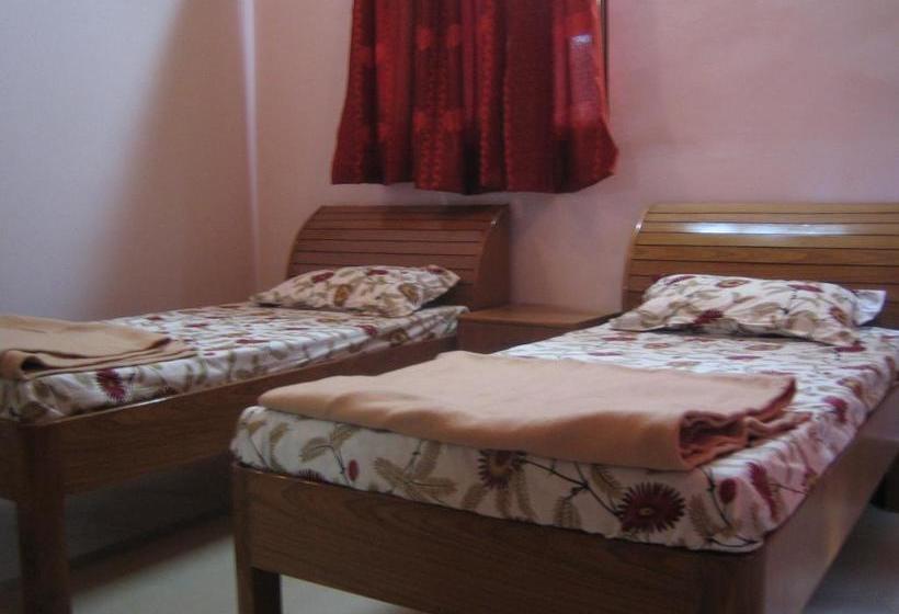 Bed and Breakfast Chandruma Cottage 10