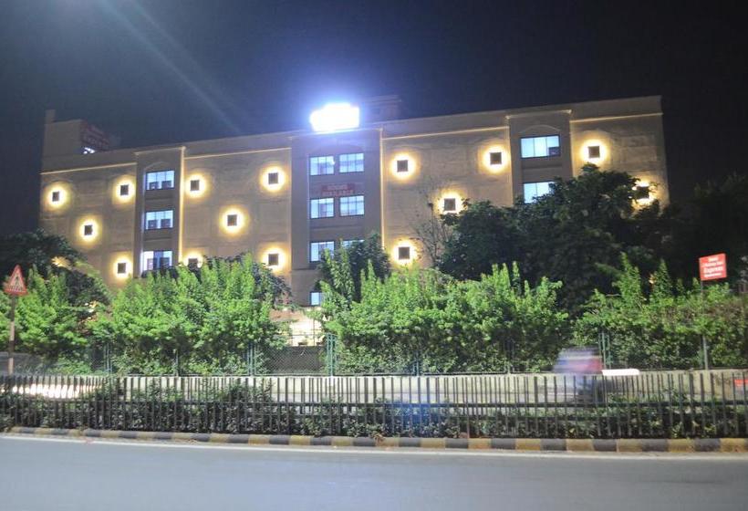 Hotel Ashray Inn Express 2