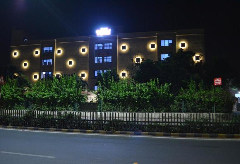 Hotel Ashray Inn Express 3