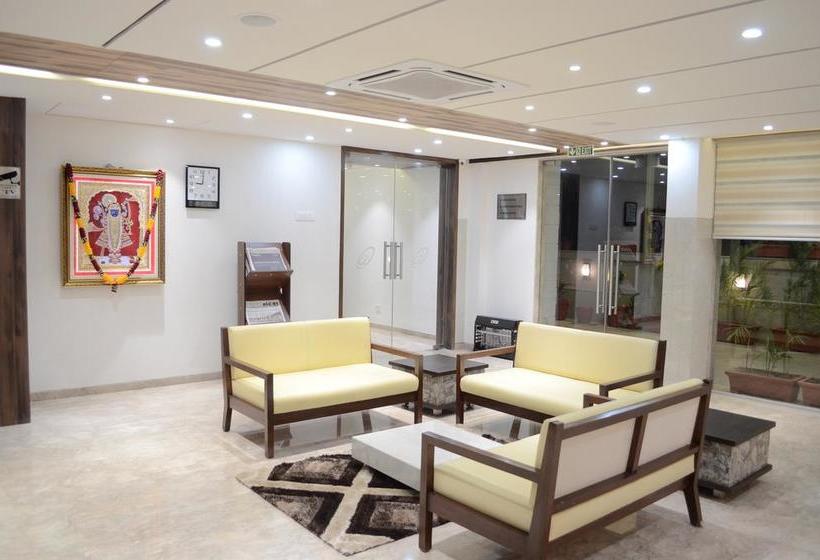 Hotel Ashray Inn Express 6