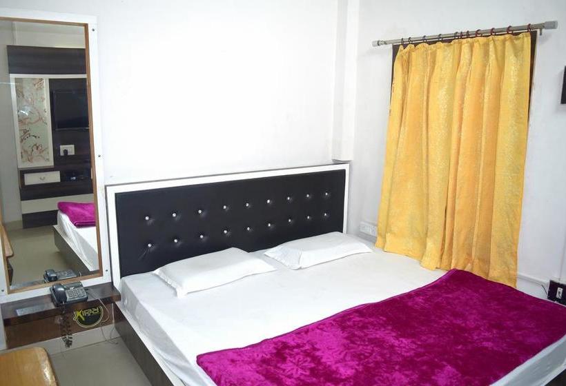 Hotel Gokul 15