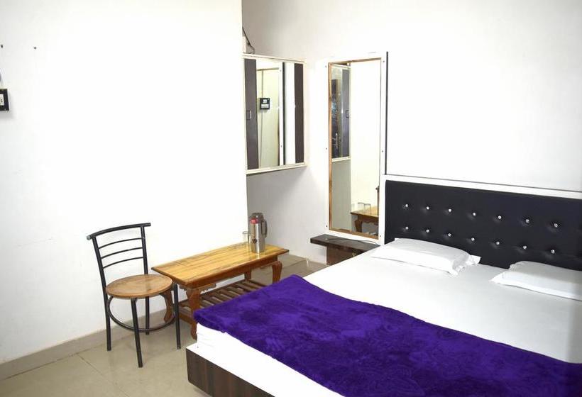 Hotel Gokul 19
