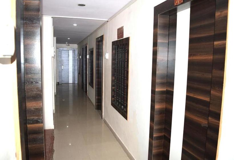 Hotel Gokul 5