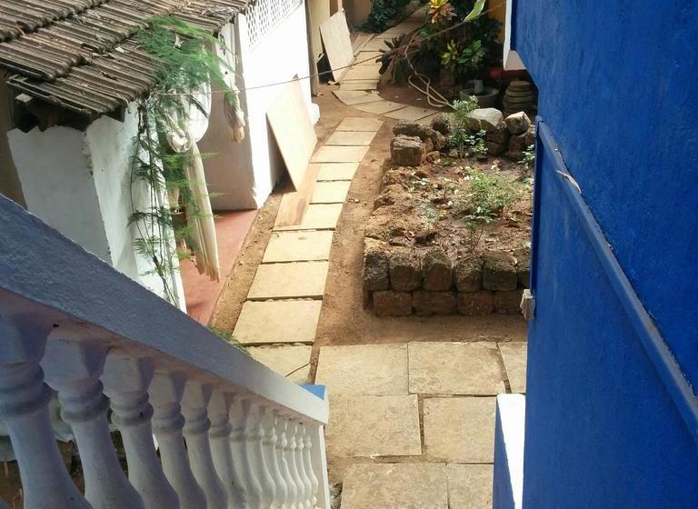 Session Haus Hostel 12