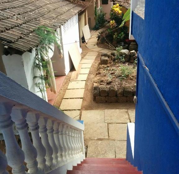 Session Haus Hostel 16