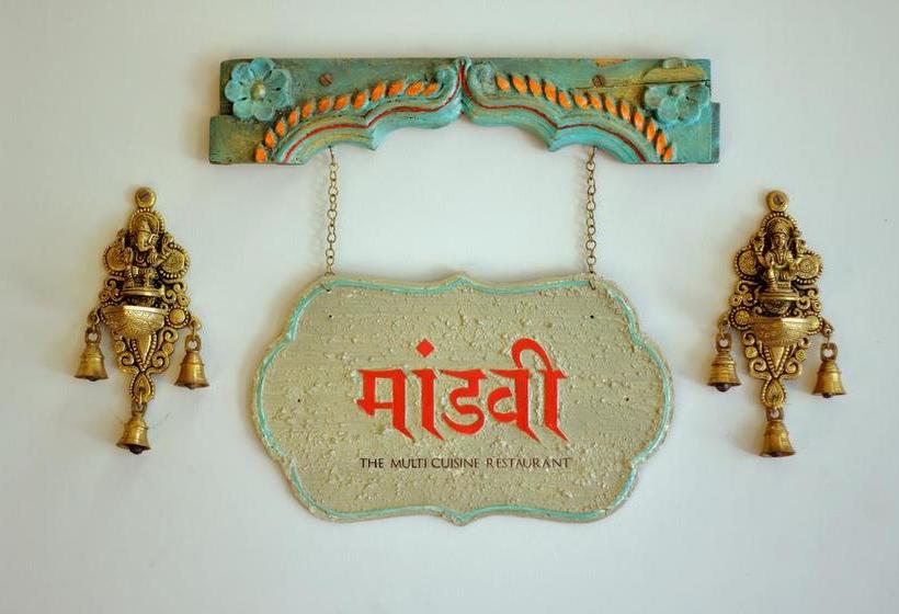 Hotel The Baroda Residency 12