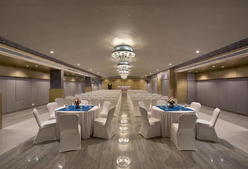 Hotel The Baroda Residency 18