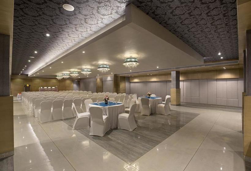 Hotel The Baroda Residency 20