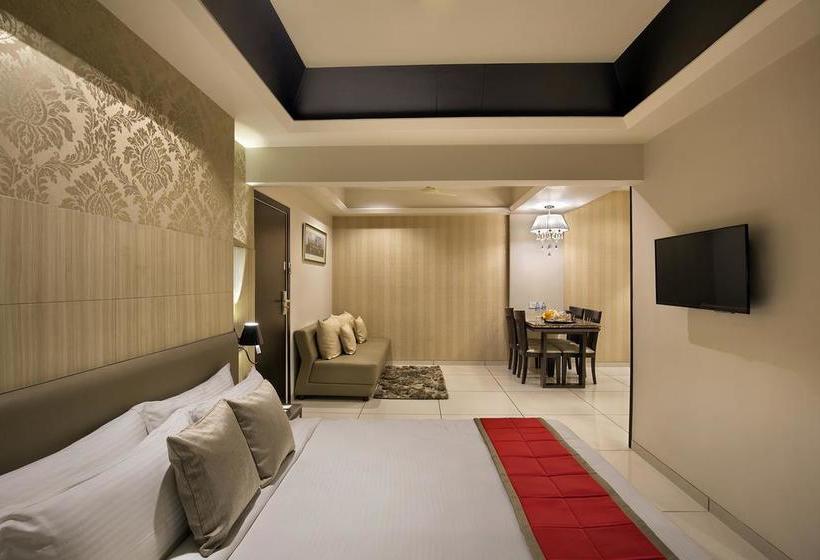 Hotel The Baroda Residency 3