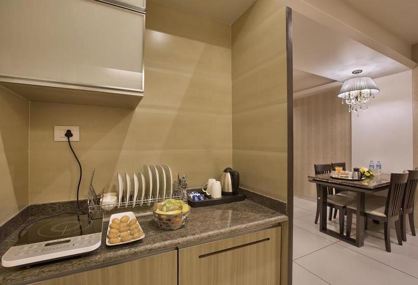 Hotel The Baroda Residency 7