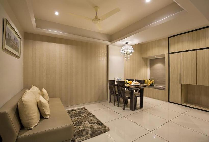 Hotel The Baroda Residency 9