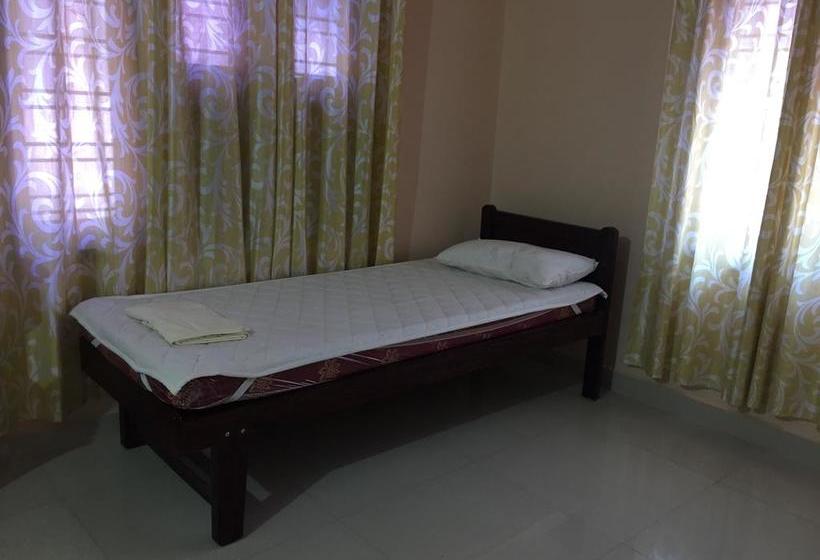 Hotel Mega Tourist Home Palarivattom 16