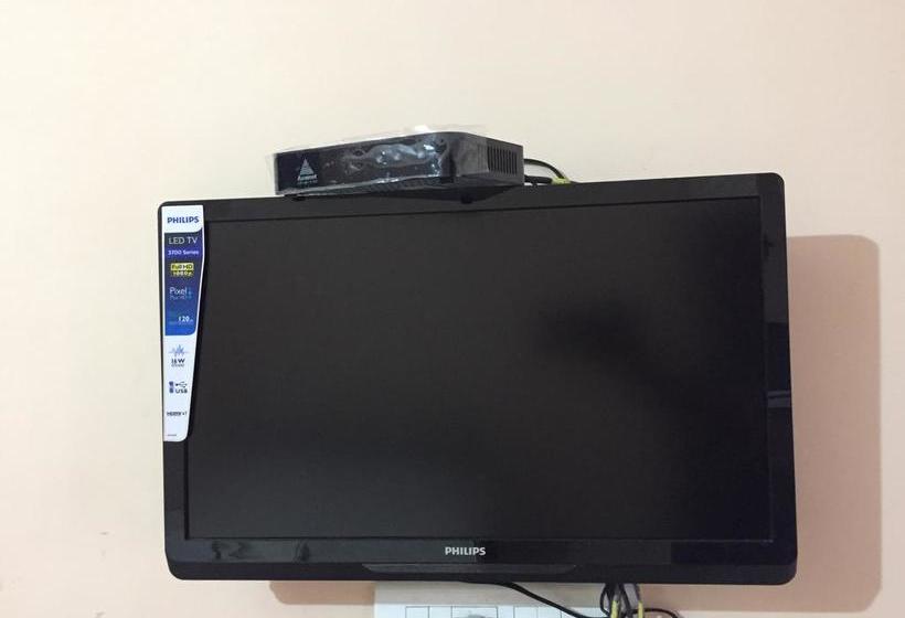 Hotel Mega Tourist Home Palarivattom 9