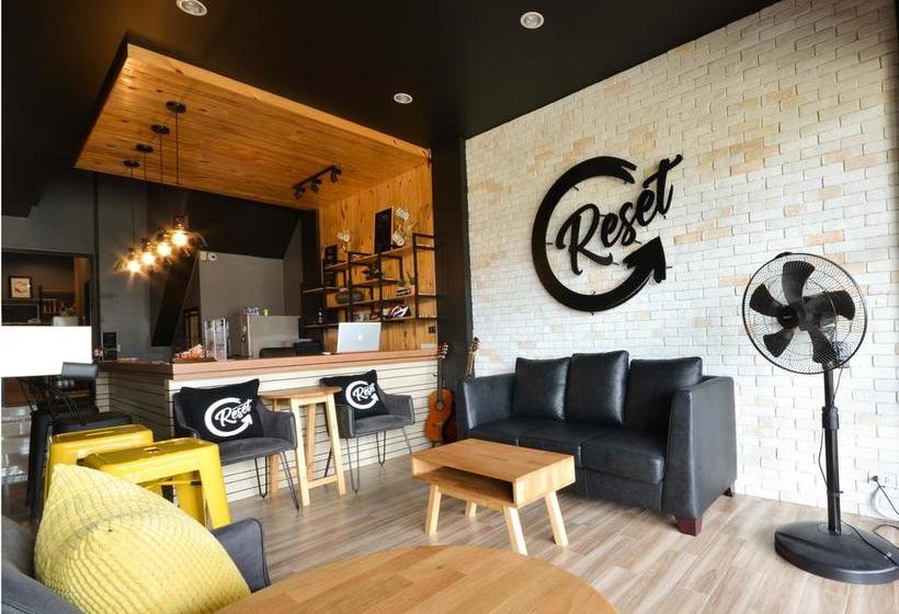 Reset Hostel Klong Muang Beach
