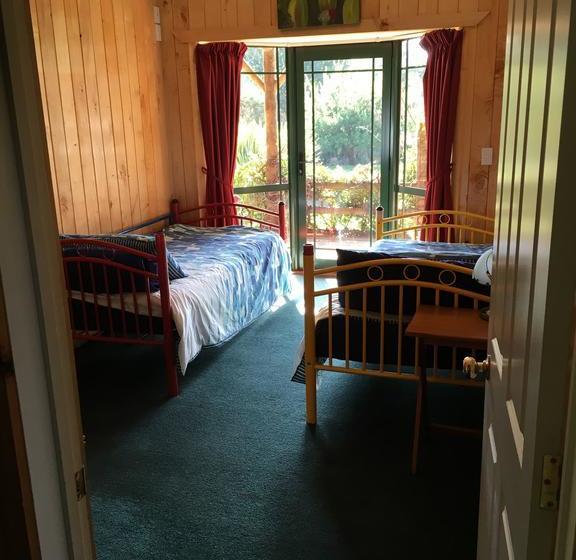 Farmgate Family Friendly B&b Whitianga 10