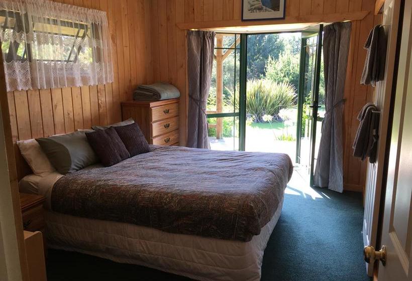 Farmgate Family Friendly B&b Whitianga 5