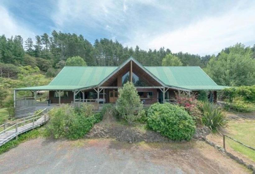 Farmgate Family Friendly B&b Whitianga 6