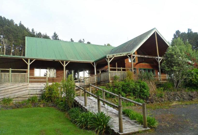 Farmgate Family Friendly B&b Whitianga 7