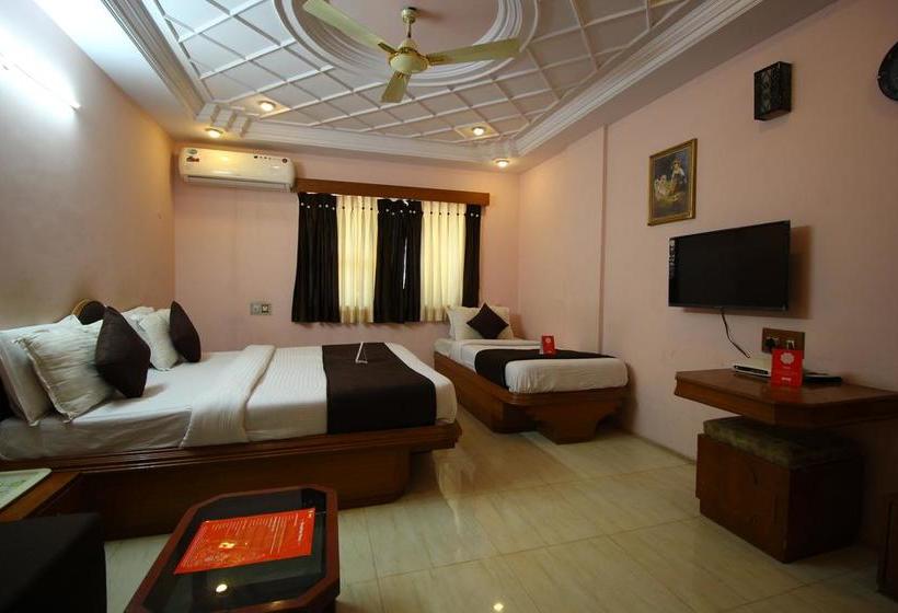 Hotel Upasana 13