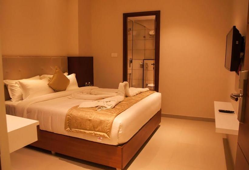 Hotel Tgi Residency Green Ridge 2