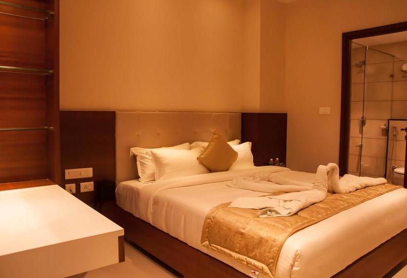 Hotel Tgi Residency Green Ridge 9