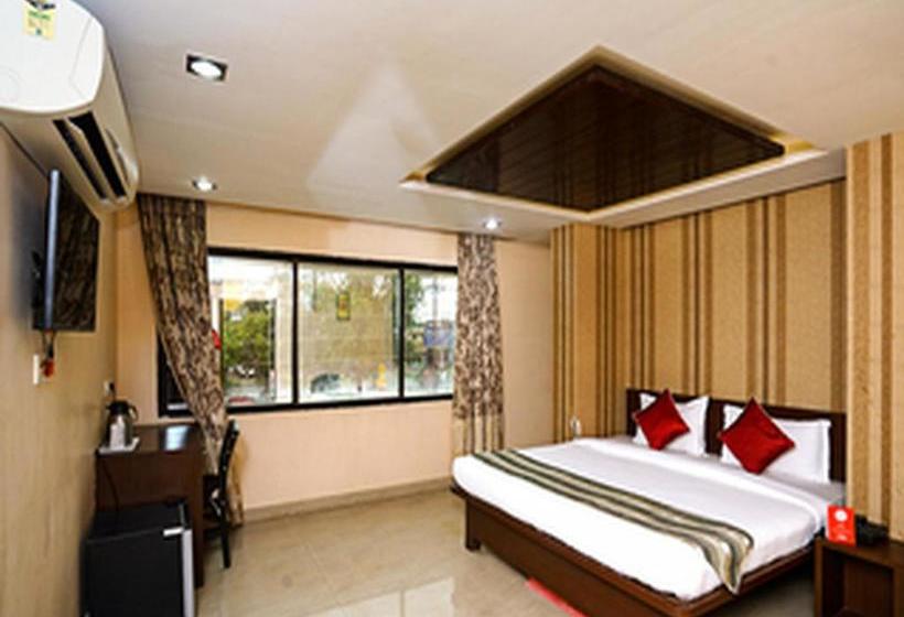 Hotel Oyo Rooms Near Power House 16