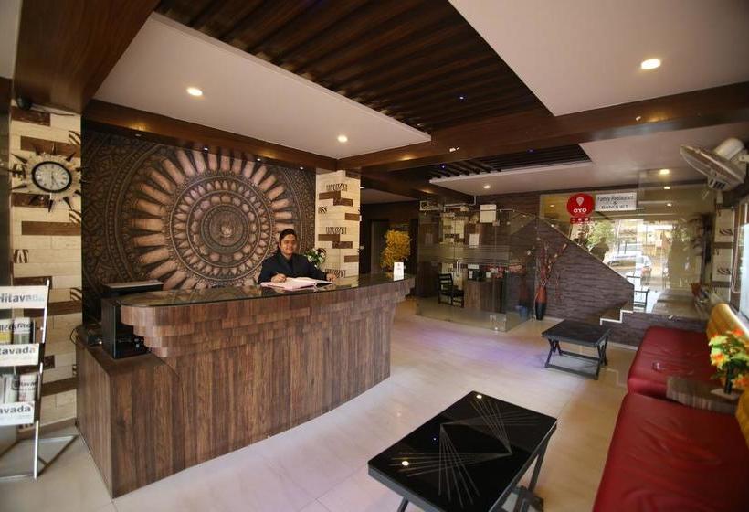 Hotel Oyo Rooms Near Power House 3