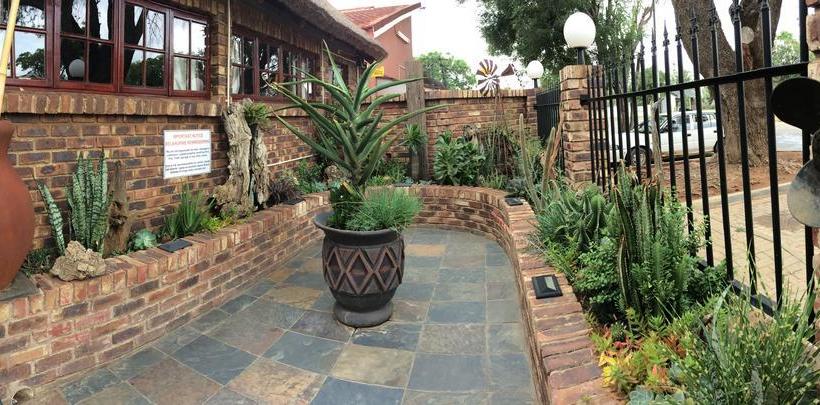 Bed and Breakfast Buffalo Park Lodge Mafikeng
