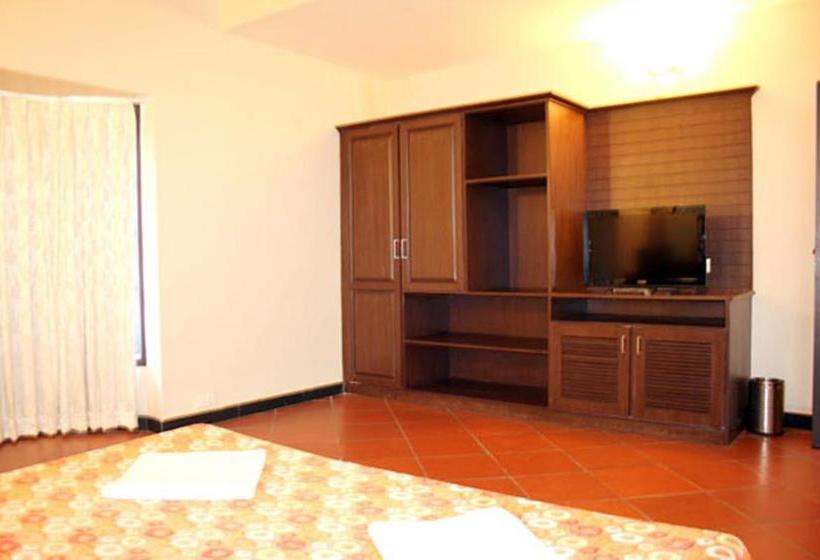 Resort Sunrise On Hills 10