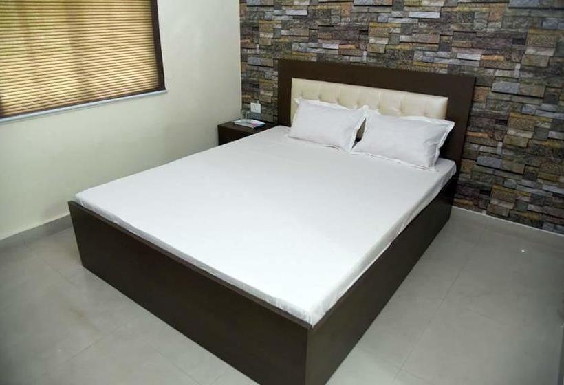 Hotel Crystal Residency 1