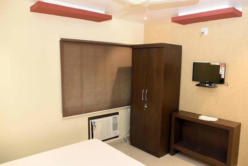 Hotel Crystal Residency 3