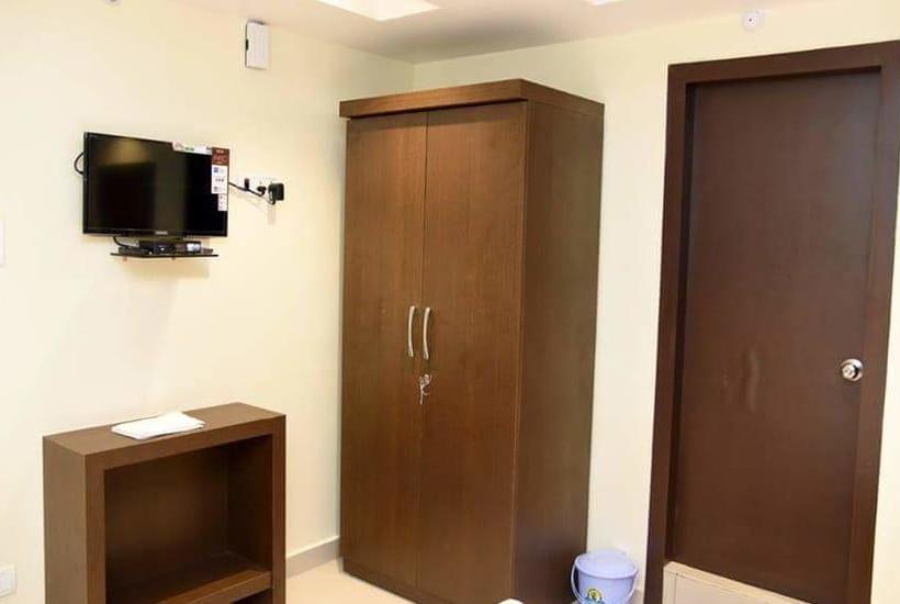 Hotel Crystal Residency 5